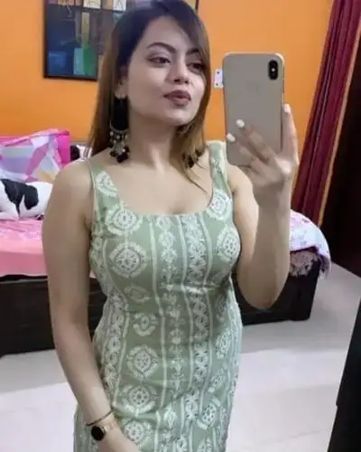 Call Girl in Ramsanehighat